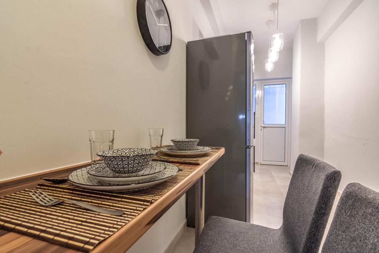 Sailor'S Friend Apartment Пирея Екстериор снимка